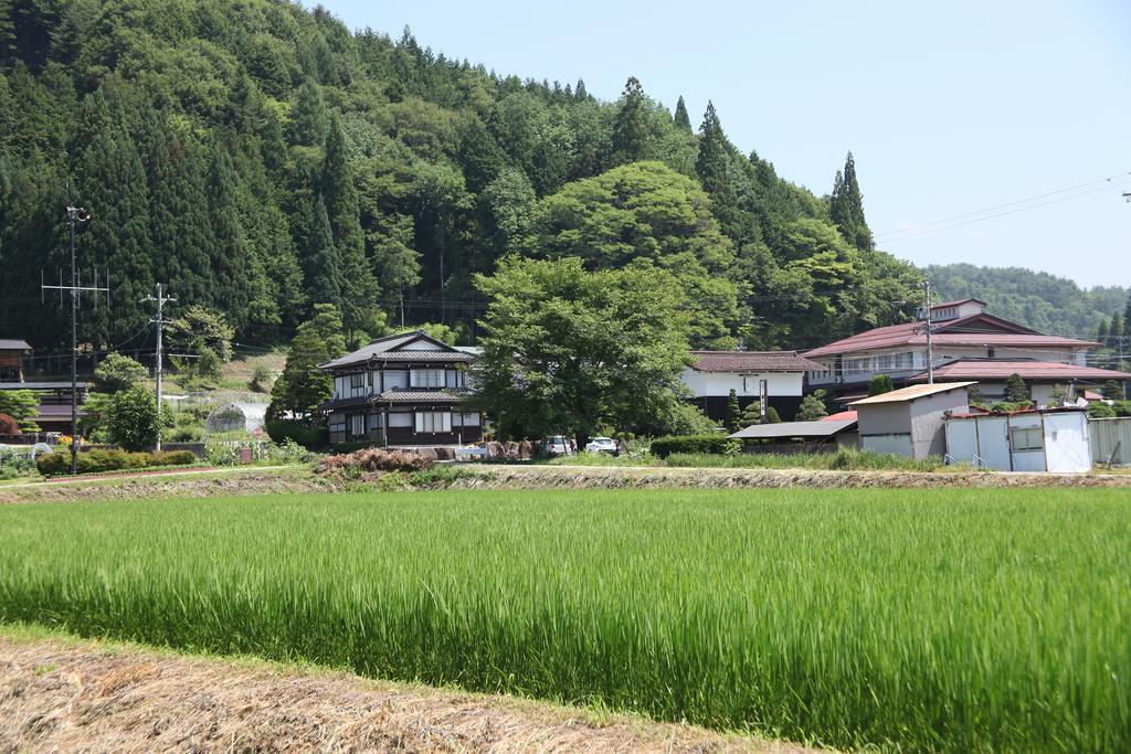 Shitanda Hotel Takayama  Exterior foto